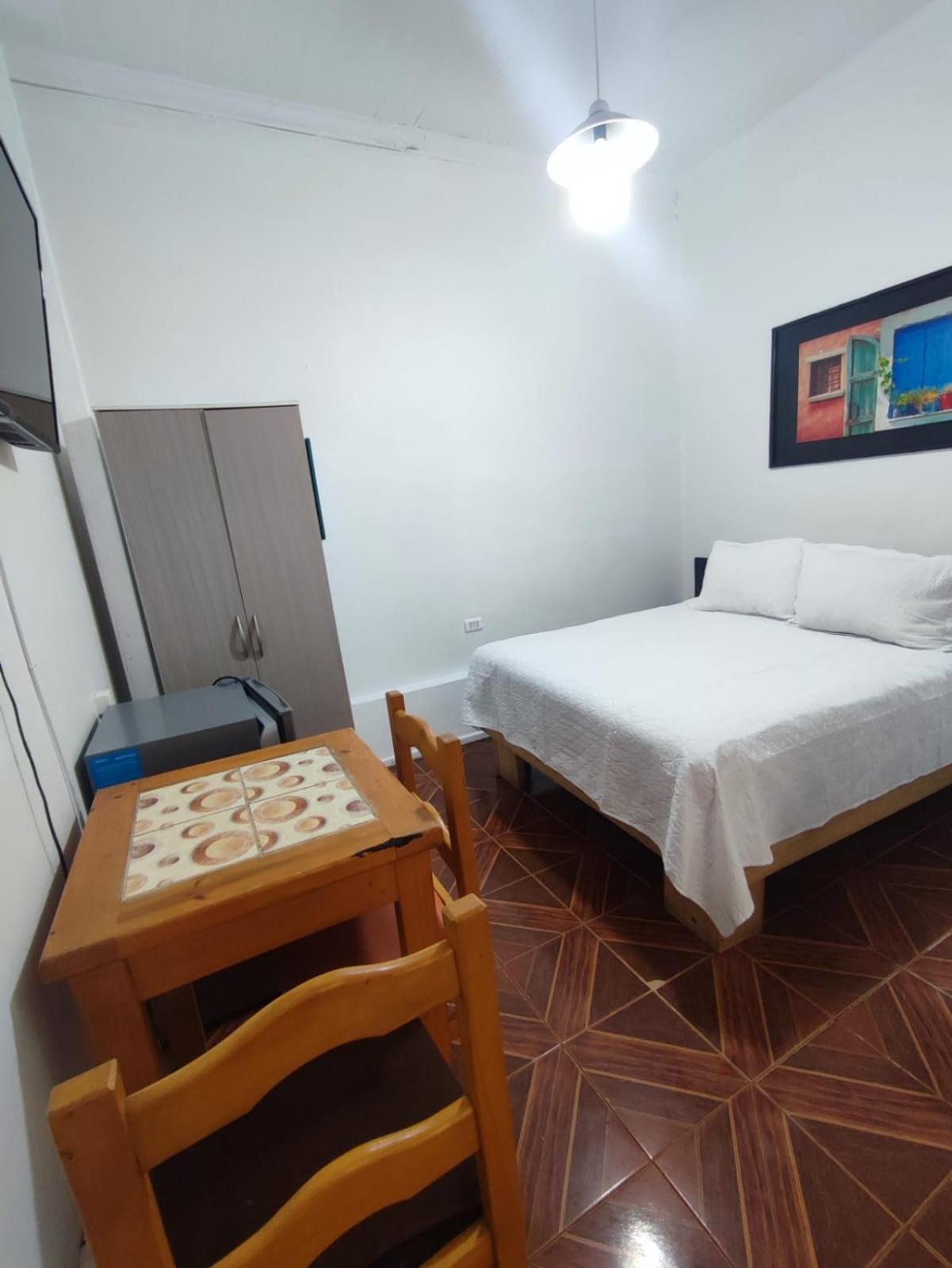 Hostal Vicmar فينيا ديل مار المظهر الخارجي الصورة